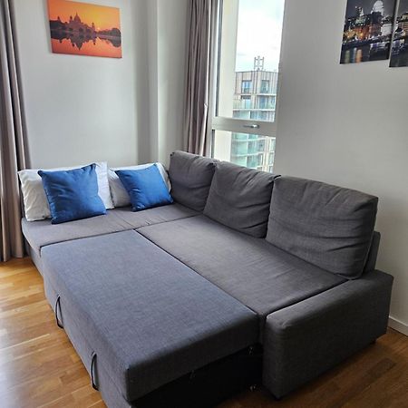 Lovely 2 Bedroom Flat With Balcony In Stratford 伦敦 外观 照片